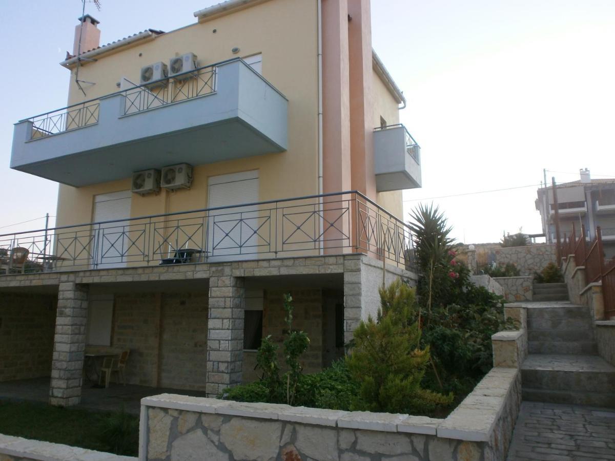 Villa Christine - Maisonettes With Fireplace Alivérion Pokoj fotografie